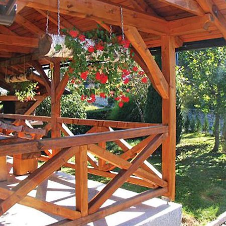 2 Bedroom Cozy Home In Bosiljevo Zewnętrze zdjęcie