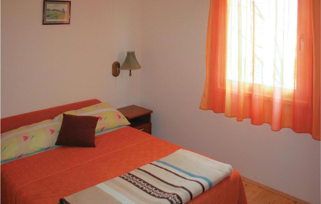 2 Bedroom Cozy Home In Bosiljevo Zewnętrze zdjęcie